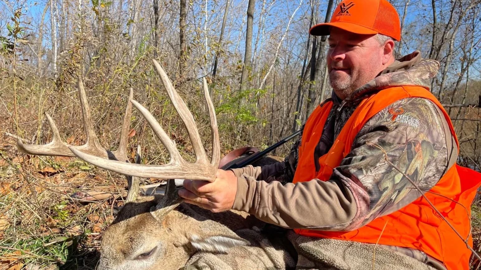 Photo 4 of guide Woodlot Whitetails, 10 - 20 years, uses Bow and Crossbow, specializes in Deer, skilled in Stand Hunting