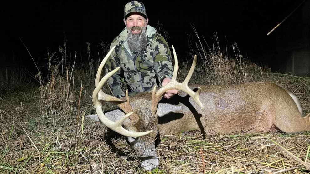 Photo 2 of guide Woodlot Whitetails, 10 - 20 years, uses Bow and Crossbow, specializes in Deer, skilled in Stand Hunting