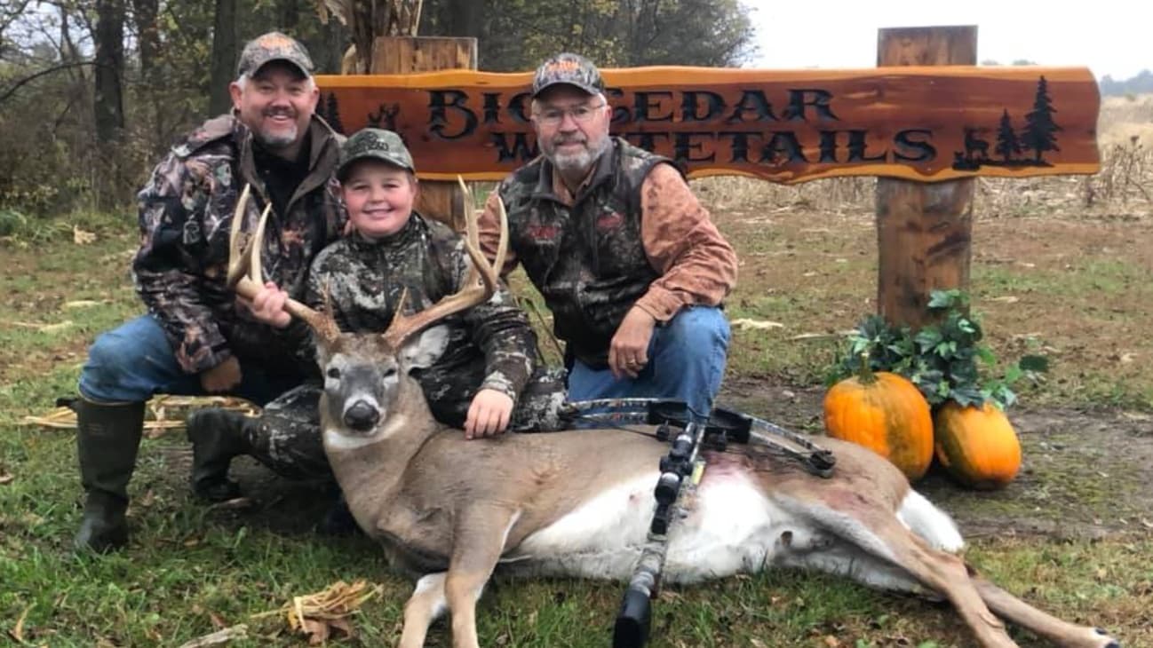 Photo 2 of guide Big Cedar Whitetails , 20+ years, uses Bow and Crossbow, specializes in Deer, skilled in Stand Hunting