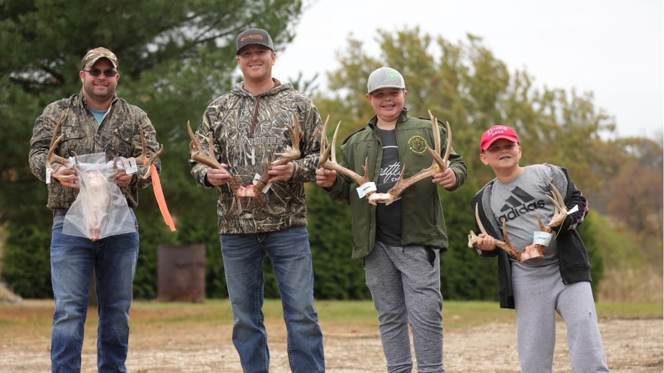 Photo 4 of guide Big Cedar Whitetails , 20+ years, uses Bow and Crossbow, specializes in Deer, skilled in Stand Hunting