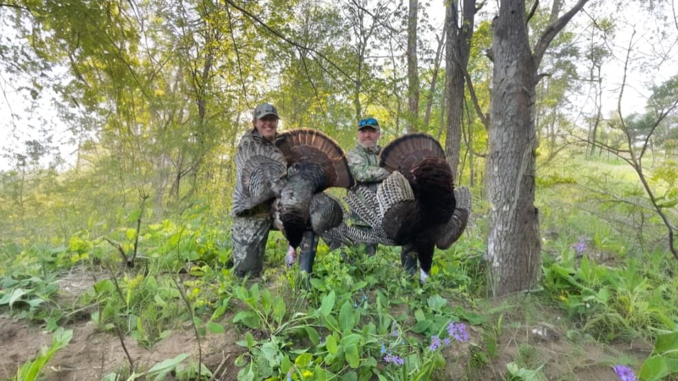 Photo 6 of guide West Kentucky Buck Company, 10 - 20 years, uses Bow and Crossbow and Muzzleloader and Rifle and Shotgun, specializes in Deer and Turkey, skilled in Decoys and Ground Blind and Run and Gun and Stand Hunting