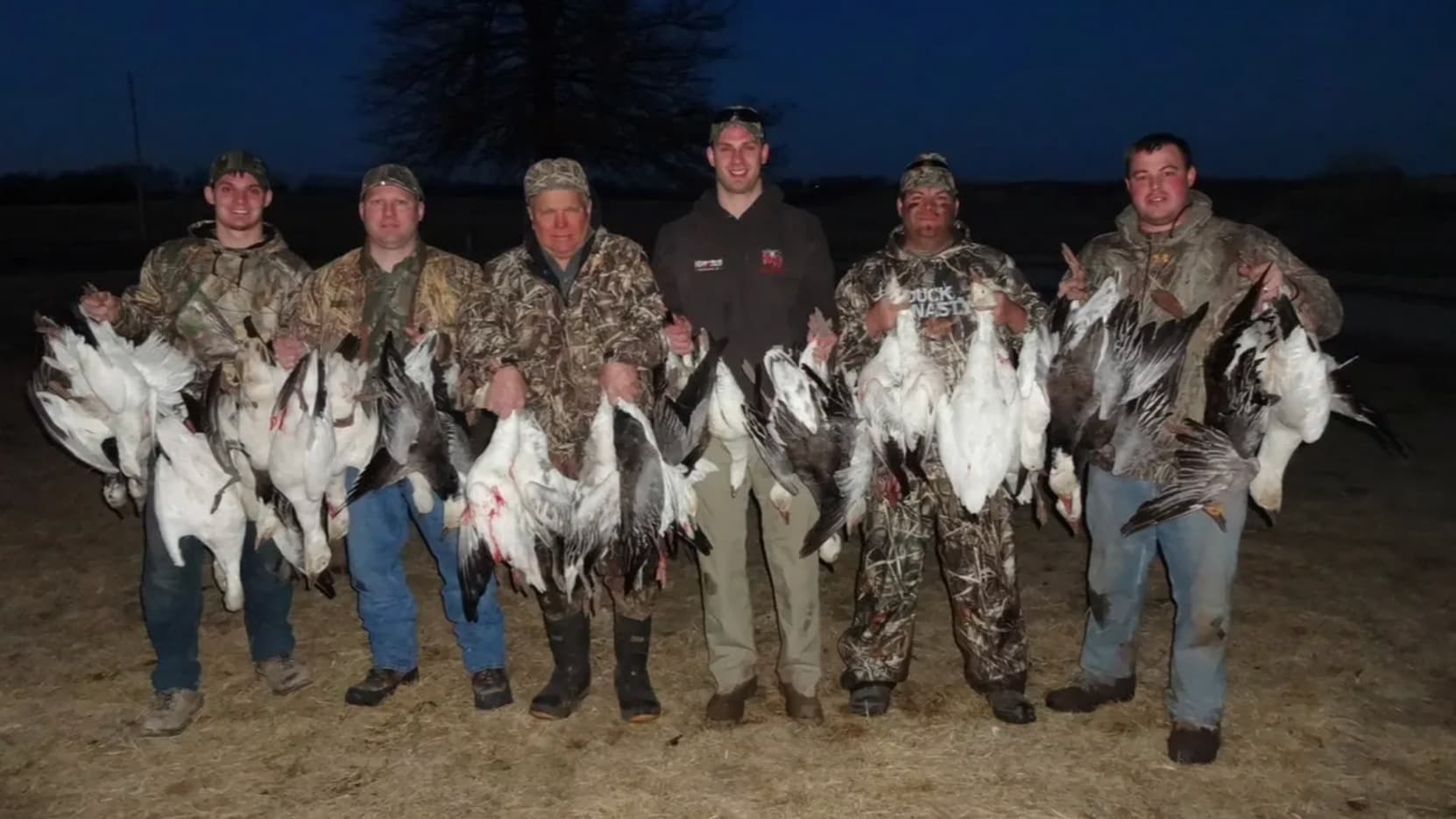 Photo 3 of guide Thompson Outfitters, 20+ years, uses Shotgun, specializes in Snow Geese, skilled in Decoys